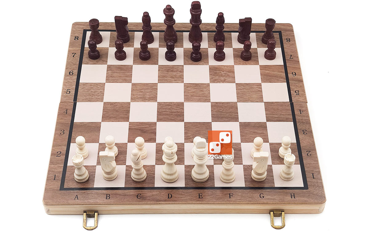 Шахматы магнитные с шашками деревянные в доске (39х39 см) – Для взрослых, Для детей Шахматы магнитные с шашками деревянные в доске (39х39 см)